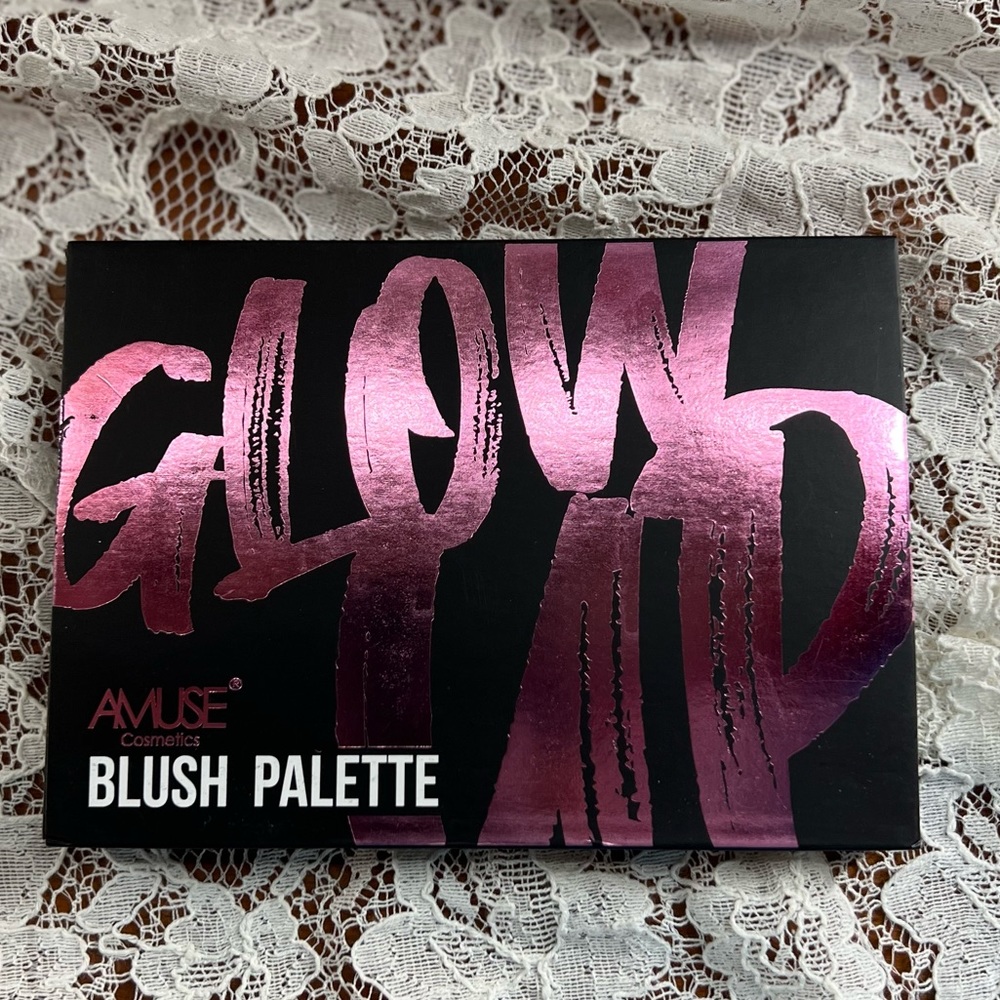 Amuse Glow up Blush Palette - new beauty
